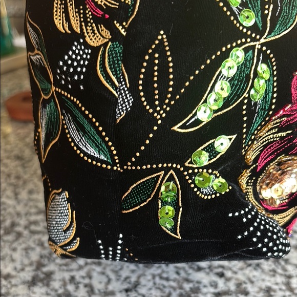 Floral Beaded Black Velvet Bag - Picture 5 of 9